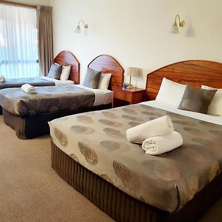 Golden Grain Motor Inn Horsham Room photo