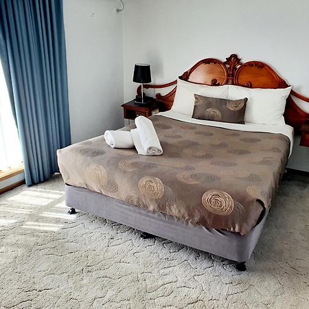 Golden Grain Motor Inn Horsham Room photo