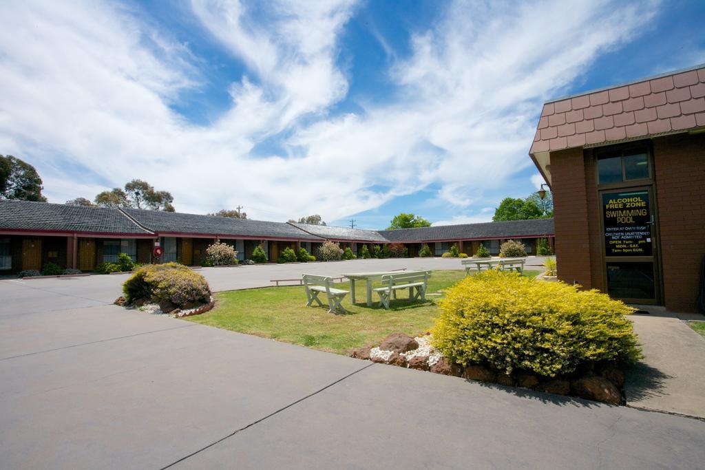 Golden Grain Motor Inn Horsham Exterior photo
