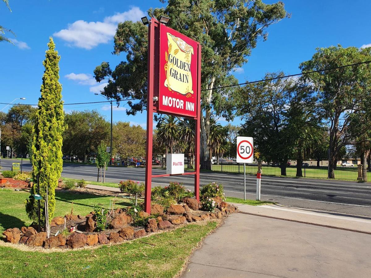 Golden Grain Motor Inn Horsham Exterior photo